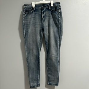 Judy Blue “heavy hand sand” skinny jeans